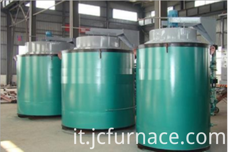 Forno di tempra sotto vuoto completato Vacuum tempering furnace completed